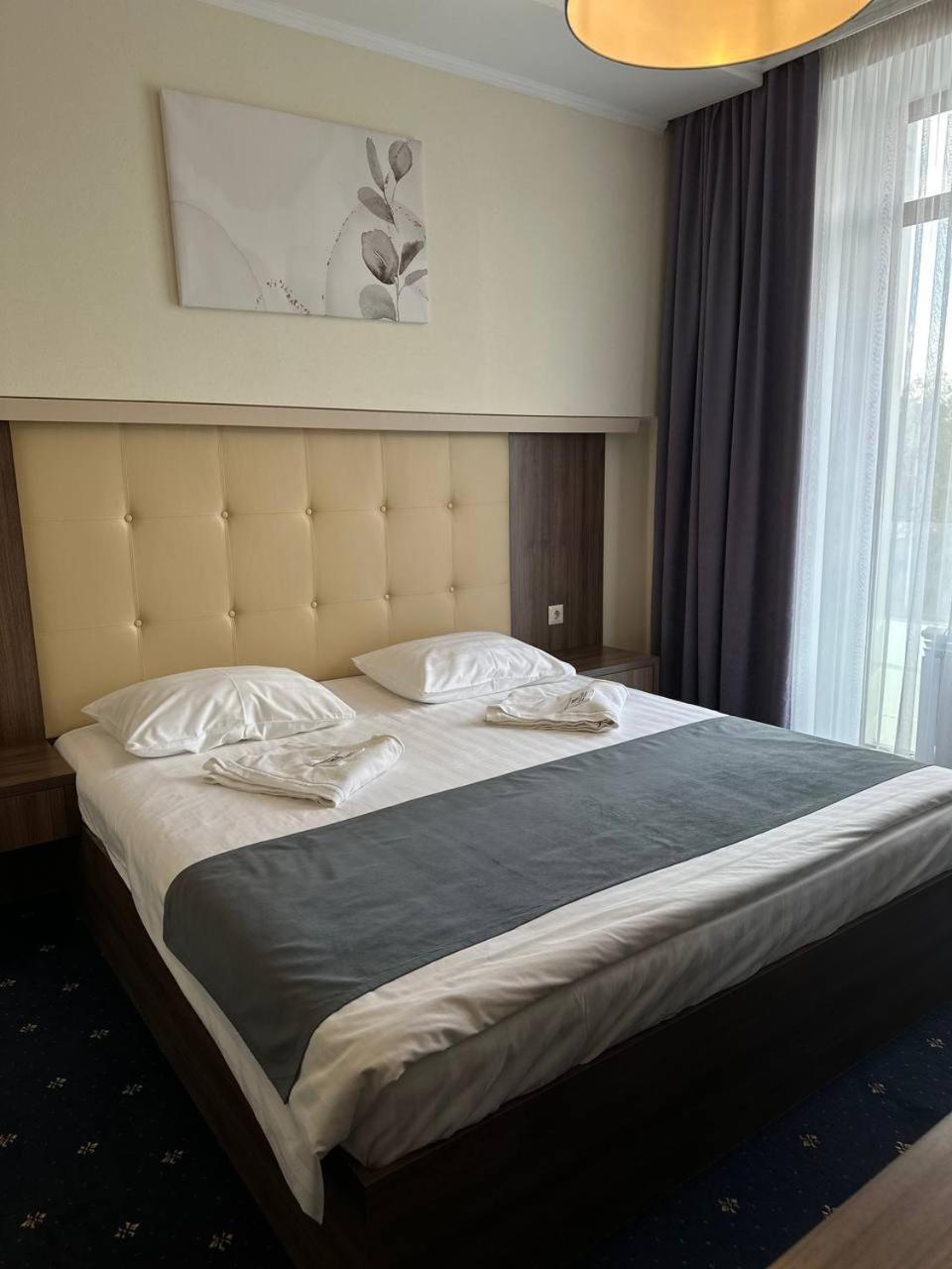 Sun Rise Inn Karaganda Bagian luar foto